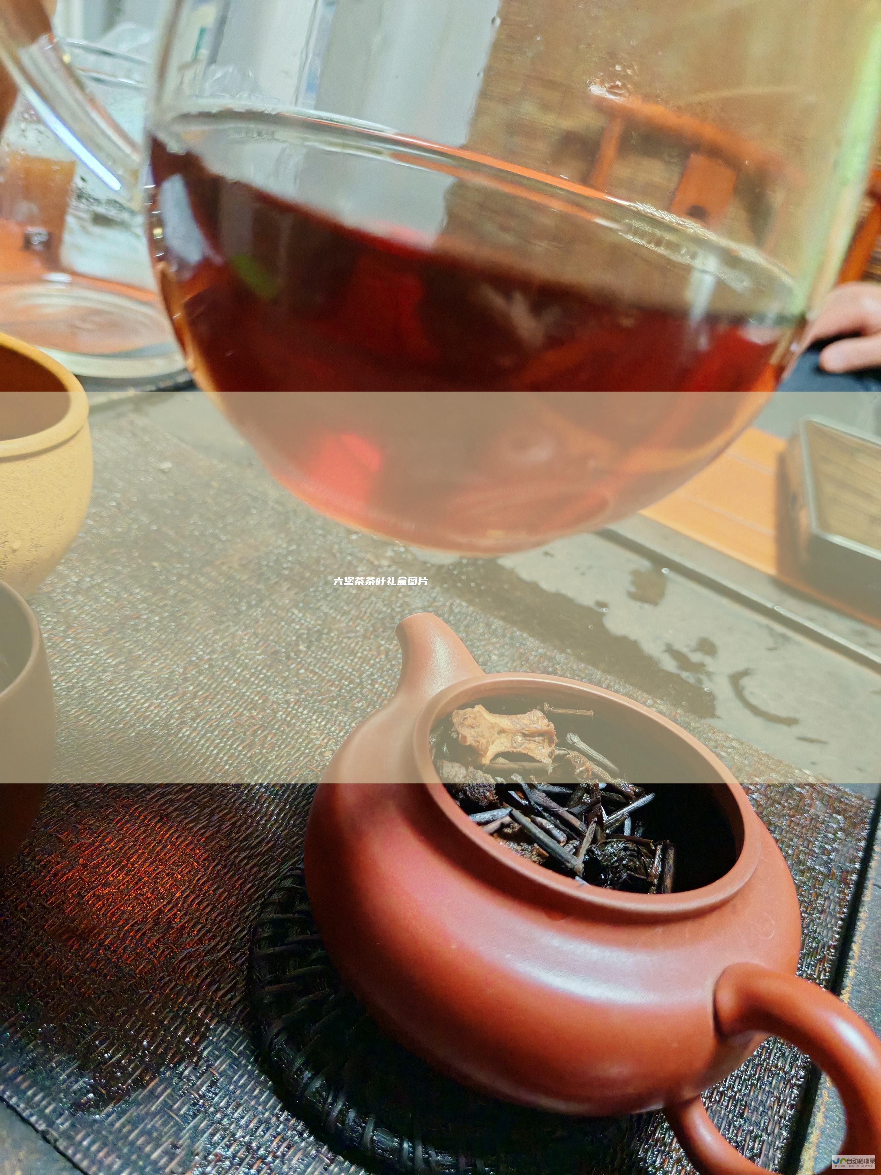 六堡茶茶叶礼盒图片